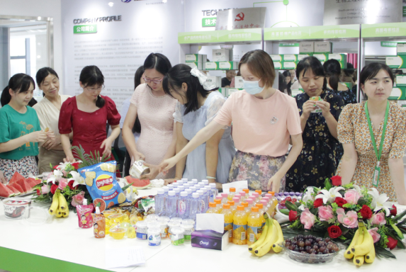 上成員工生日會(huì)丨美好時(shí)光，你我同行！